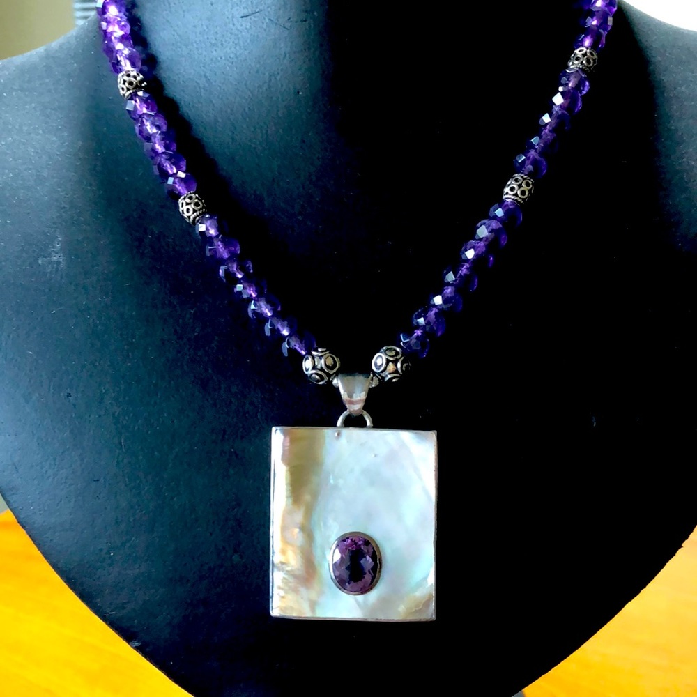 Marta Howell Pendant Necklace- Artisan NWOT